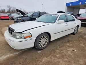 2003 LINCOLN TOWNCAR