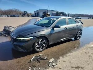 2024 HYUNDAI ELANTRA