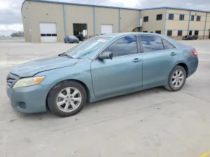 2011 TOYOTA CAMRY