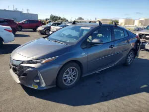 2022 TOYOTA PRIUS