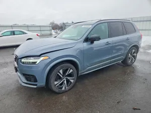 2022 VOLVO XC90