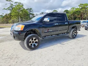 2015 NISSAN TITAN