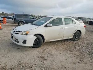2013 TOYOTA COROLLA