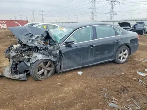 2013 VOLKSWAGEN PASSAT