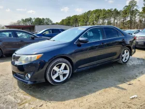 2014 TOYOTA CAMRY