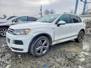 2014 VOLKSWAGEN TOUAREG