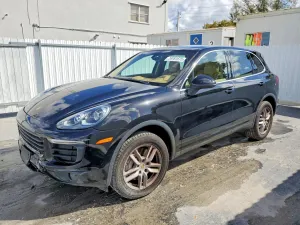 2016 PORSCHE CAYENNE