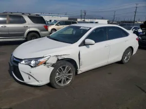 2015 TOYOTA CAMRY