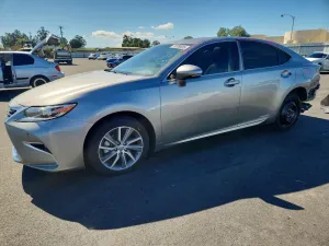 2016 LEXUS ES 300H