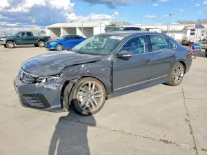 2017 VOLKSWAGEN PASSAT