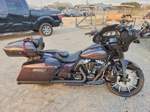 2017 HARLEY-DAVIDSON FL