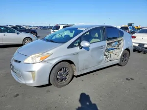 2015 TOYOTA PRIUS