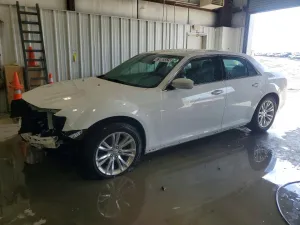 2016 CHRYSLER 300