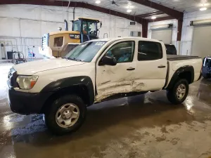 2015 TOYOTA TACOMA