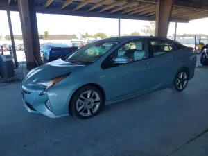 2016 TOYOTA PRIUS