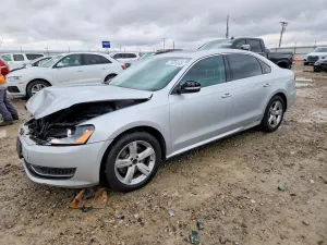 2013 VOLKSWAGEN PASSAT