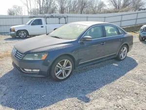2015 VOLKSWAGEN PASSAT