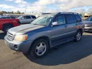 2005 TOYOTA HIGHLANDER