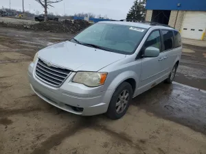 2010 CHRYSLER MINIVAN
