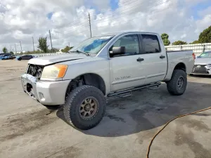 2010 NISSAN TITAN