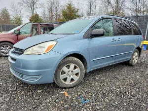 2004 TOYOTA SIENNA