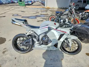 2025 HONDA CBR CYCLE