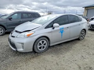 2015 TOYOTA PRIUS