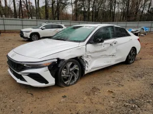 2024 HYUNDAI ELANTRA