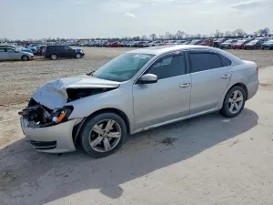 2013 VOLKSWAGEN PASSAT