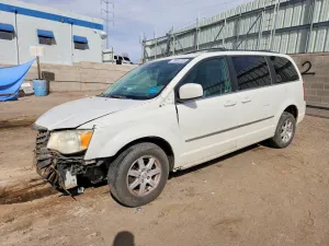 2010 CHRYSLER MINIVAN