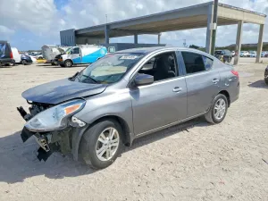 2016 NISSAN VERSA