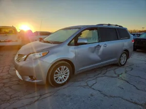 2014 TOYOTA SIENNA