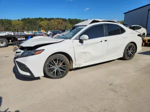 2024 TOYOTA CAMRY