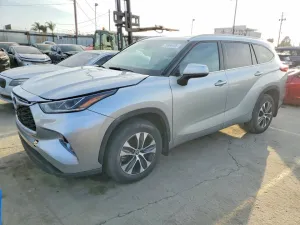 2021 TOYOTA HIGHLANDER