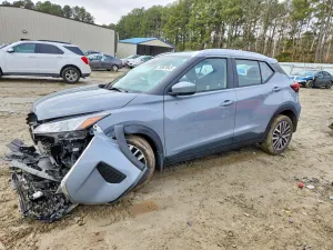 2023 NISSAN KICKS