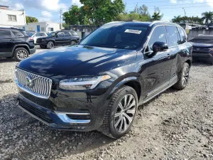 2022 VOLVO XC90