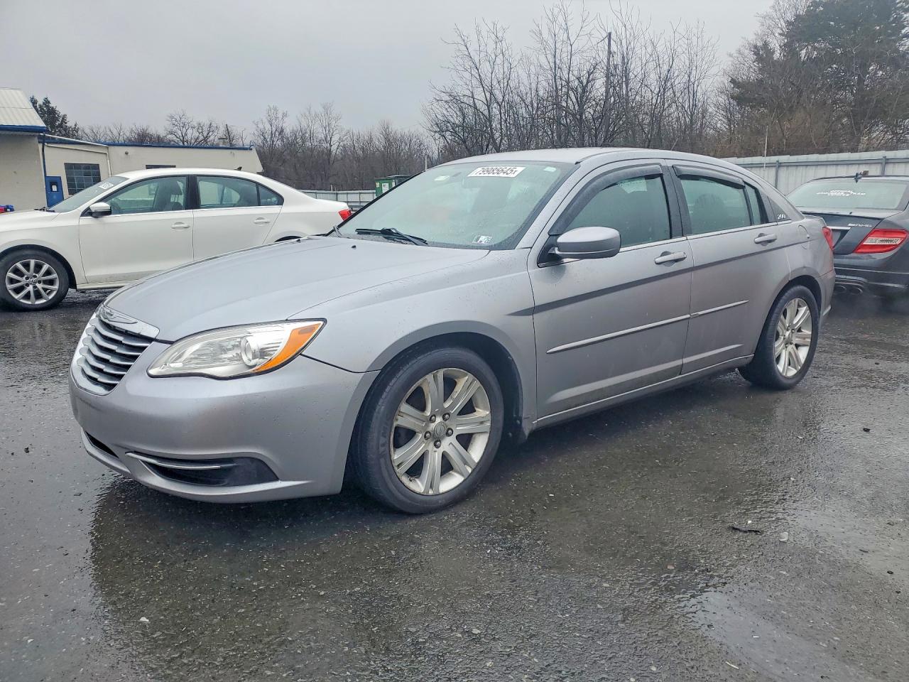 2013 CHRYSLER 200
