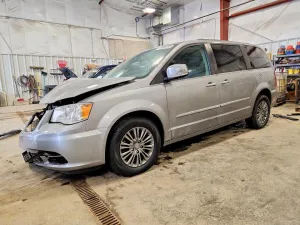 2016 CHRYSLER MINIVAN