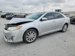 2014 TOYOTA CAMRY