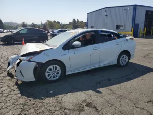 2017 TOYOTA PRIUS