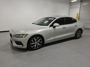 2019 VOLVO S60