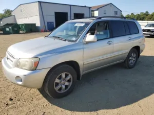2004 TOYOTA HIGHLANDER
