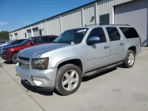 2013 CHEVROLET SUBURBAN