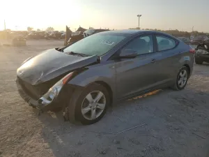 2013 HYUNDAI ELANTRA