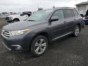 2013 TOYOTA HIGHLANDER