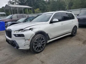 2023 BMW X7