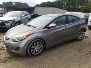 2012 HYUNDAI ELANTRA