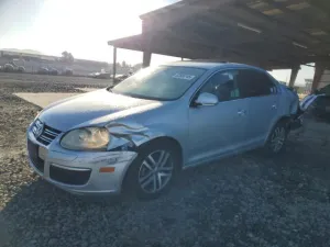 2005 VOLKSWAGEN JETTA