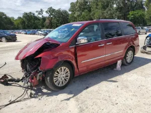 2014 CHRYSLER MINIVAN