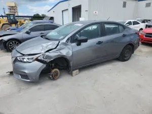 2020 NISSAN VERSA